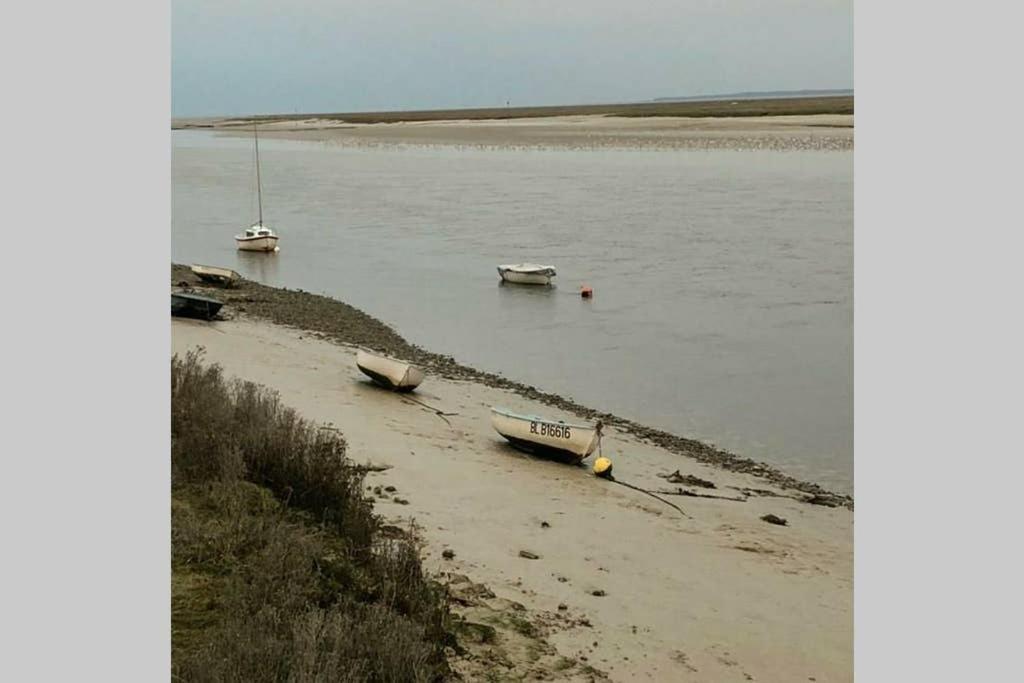 Gite A Bon Port Abbeville 5 Personnes ภายนอก รูปภาพ